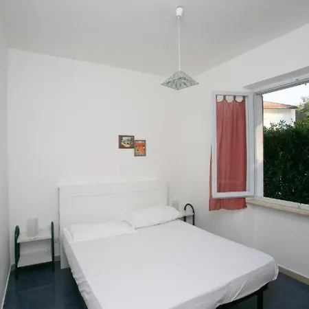 M084 - Marcelli, Trilocale Con Giardino A 100 M. Dal Mare Al Mareverde